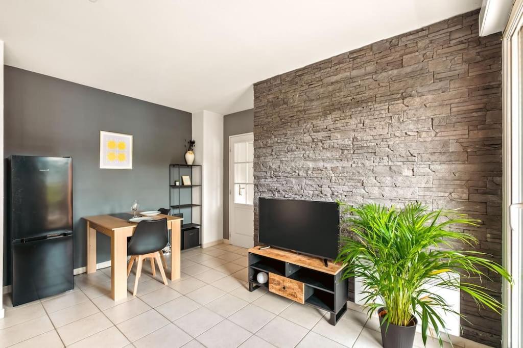리옹 T2 Paisible Vaise, Avec Parking Metro Direct Bellecour 아파트 외부 사진
